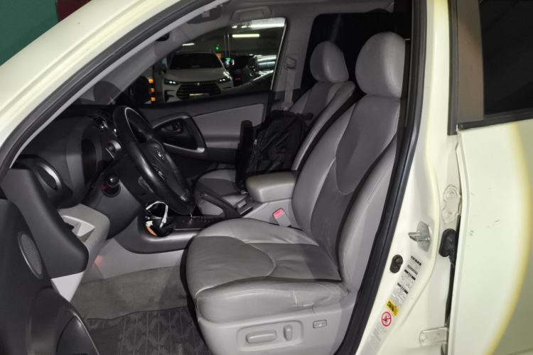 Used Toyota RAV4 2006 2.4 Luxury Model Left Front Seat