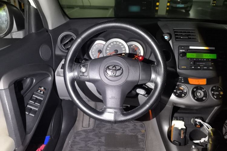 Used Toyota RAV4 2006 2.4 Luxury Model Steering Wheel