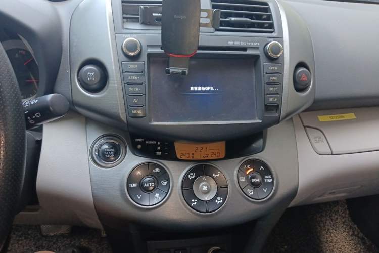 Used Toyota RAV4 2009 2.4L Automatic Luxury Navigation Edition Audio And AC Panel