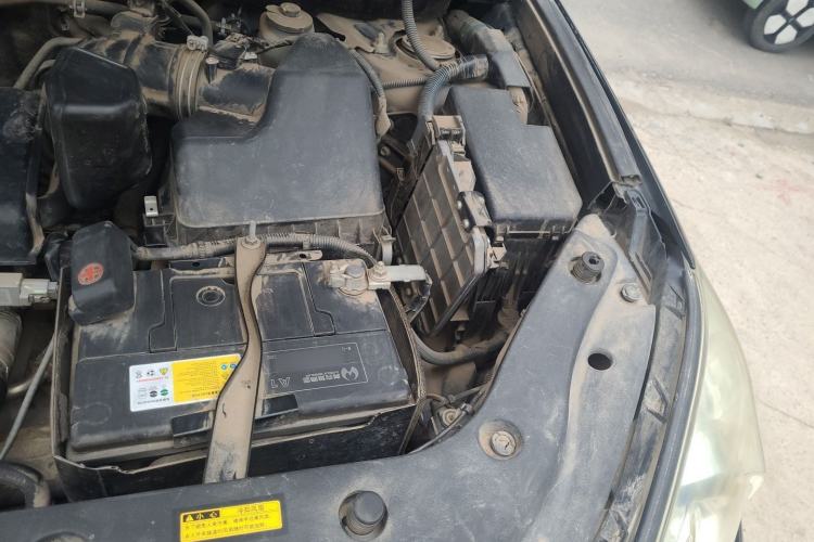 Used Toyota RAV4 2009 2.0L Manual Luxury Edition Engine Bay Left