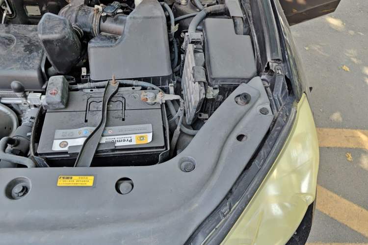 Used Toyota RAV4 2009 2.0L Automatic Luxury Edition Engine Bay Left