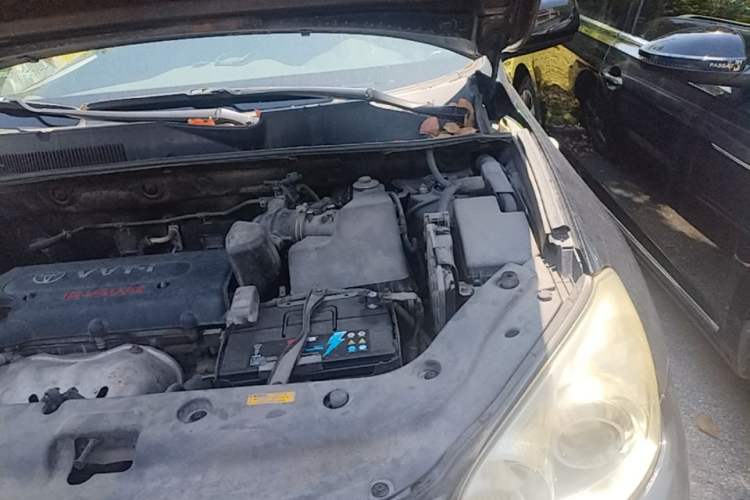 Used Toyota RAV4 2009 2.0L Automatic Luxury Edition Engine Bay Left