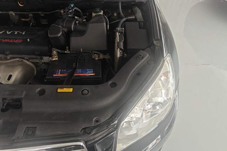 Used Toyota RAV4 2009 2.0L Automatic Luxury Edition Engine Bay Left