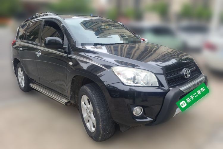 Used Toyota RAV4 2009 2.0L Manual Luxury Edition Front Right 45 Deg