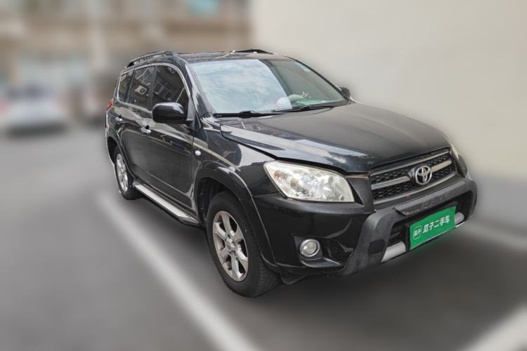 Used Toyota RAV4 2009 2.4L Automatic Luxury Edition Front Right 45 Deg