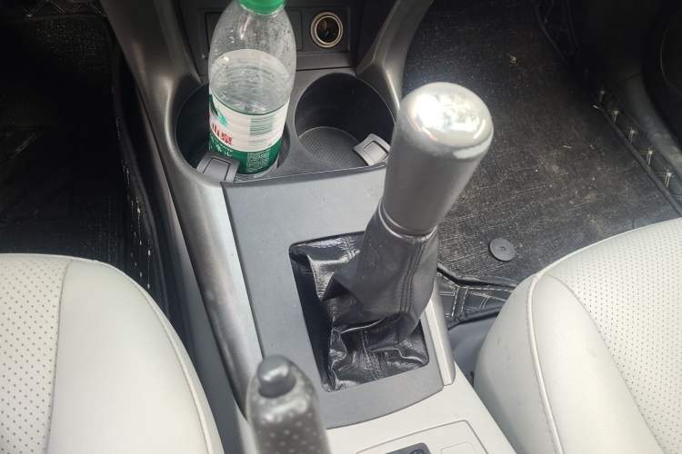 Used Toyota RAV4 2009 2.0L Manual Luxury Edition Gear Lever
