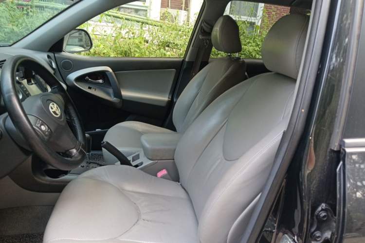 Used Toyota RAV4 2009 2.4L Automatic Luxury Navigation Edition Left Front Seat