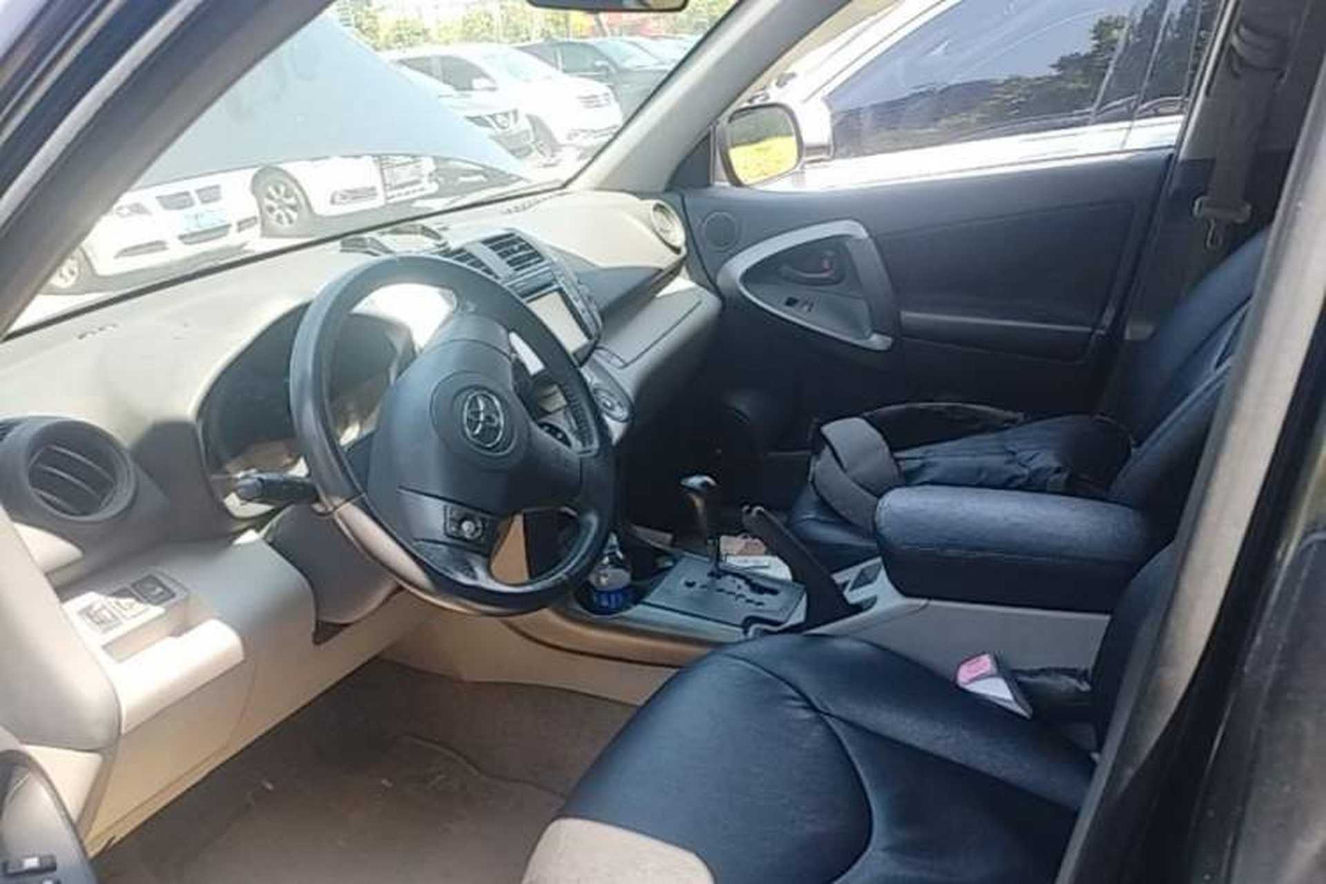 Used Toyota RAV4 2009 2.0L Automatic Luxury Edition Left Front Seat