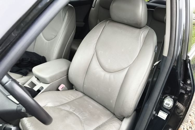 Used Toyota RAV4 2009 2.0L Automatic Luxury Edition Left Front Seat