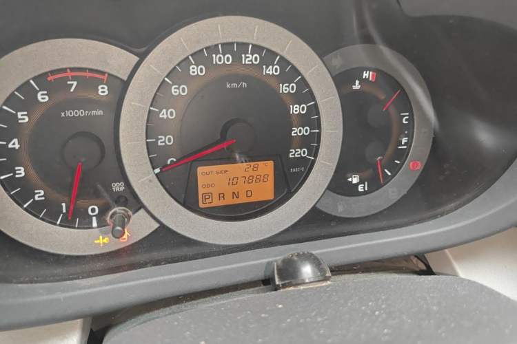 Used Toyota RAV4 2009 2.4L Automatic Luxury Edition Odometer Close Up