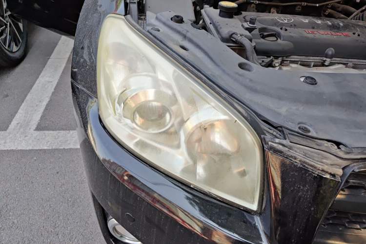 Used Toyota RAV4 2009 2.0L Automatic Luxury Edition Right Front Headlight
