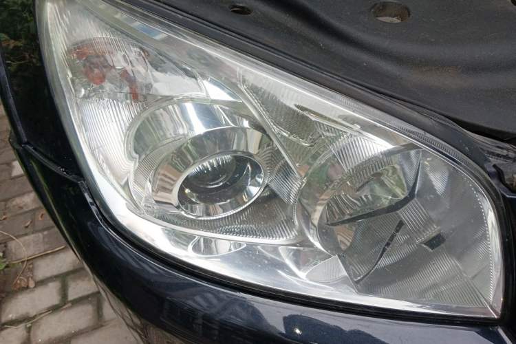 Used Toyota RAV4 2009 2.4L Automatic Luxury Navigation Edition Right Front Headlight