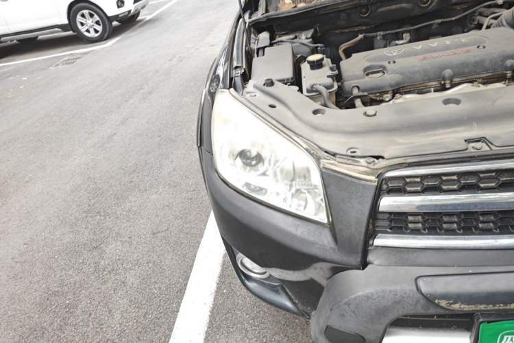 Used Toyota RAV4 2009 2.4L Automatic Luxury Edition Right Front Headlight