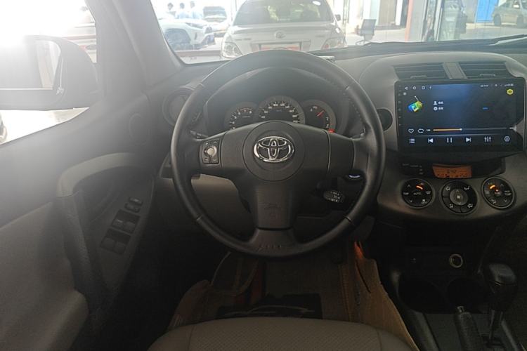 Used Toyota RAV4 2009 2.0L Automatic Luxury Edition Steering Wheel