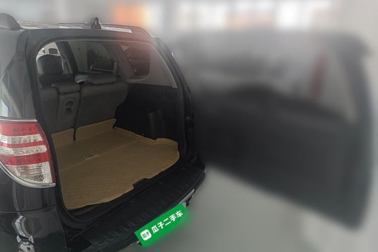 Used Toyota RAV4 2009 2.0L Automatic Luxury Edition Trunk