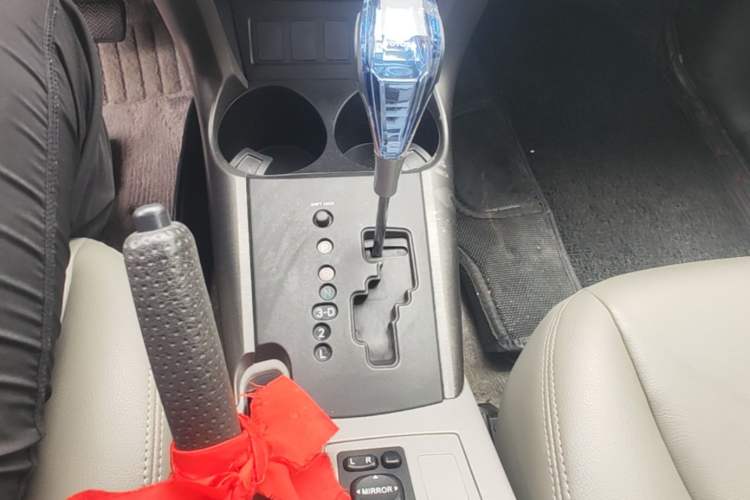 Used Toyota RAV4 2009 2.0L Automatic Classic Edition Gear Lever