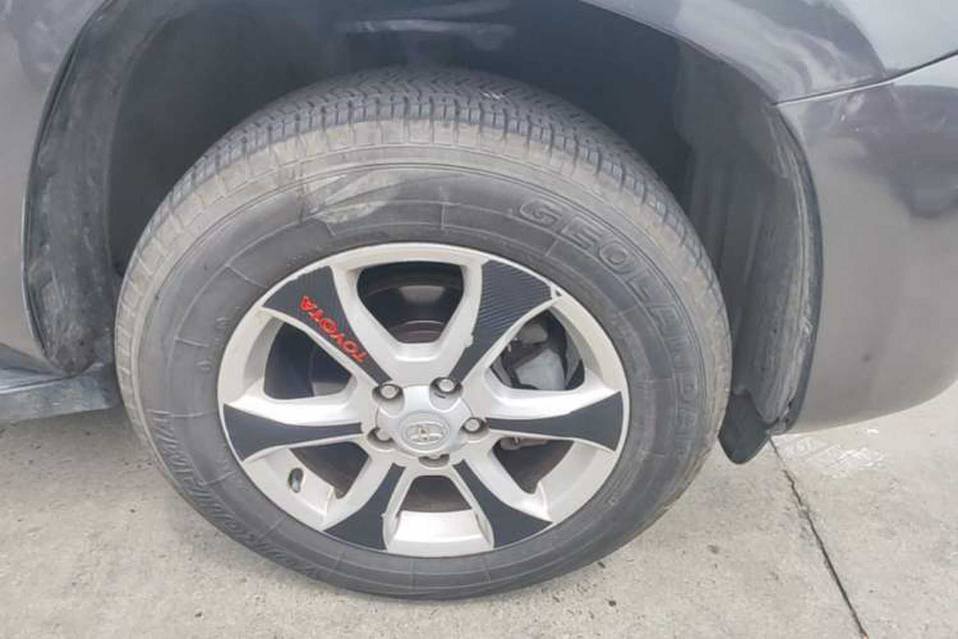 Used Toyota RAV4 2009 2.0L Automatic Classic Edition Right Front Wheel Hub