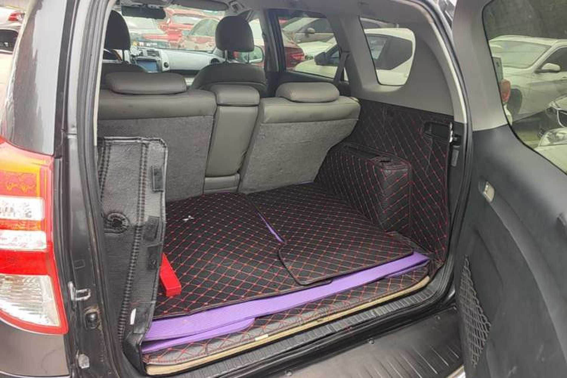 Used Toyota RAV4 2009 2.0L Automatic Classic Edition Trunk