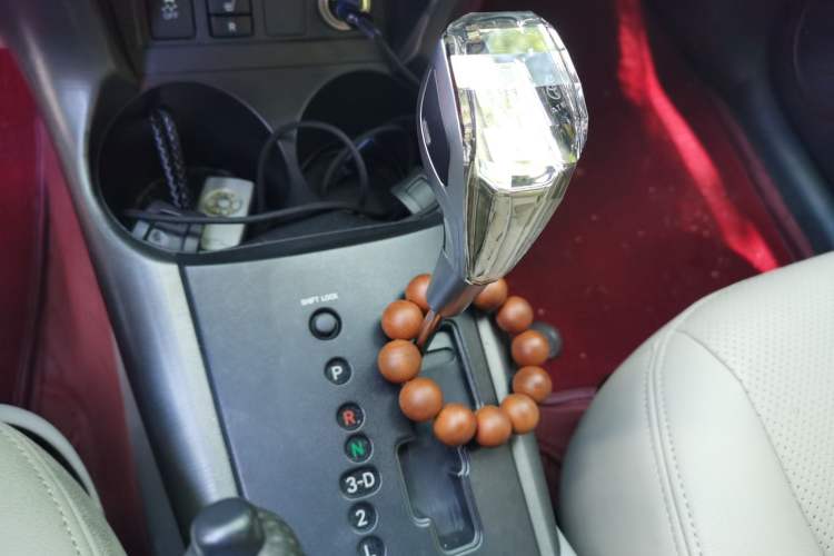 Used Toyota RAV4 2009 2.4L Automatic Luxury Edition Gear Lever