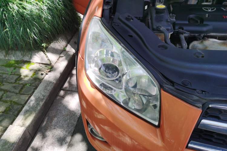 Used Toyota RAV4 2009 2.4L Automatic Luxury Edition Right Front Headlight
