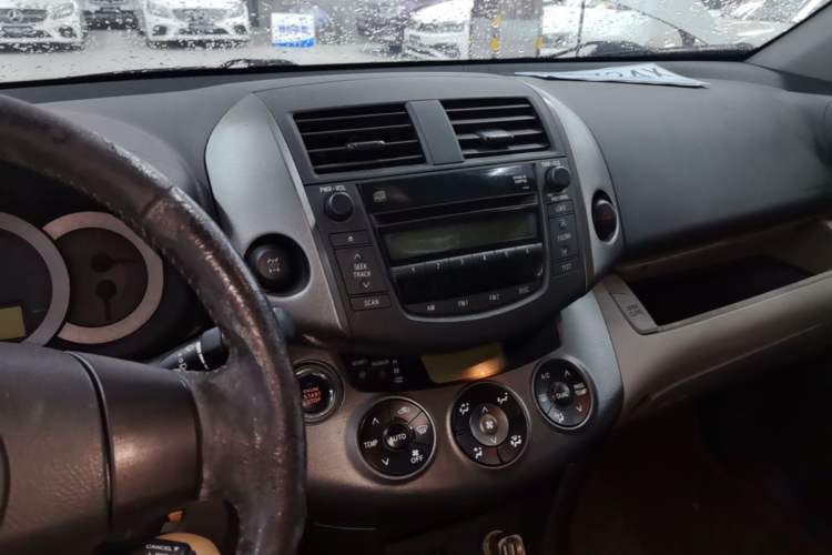 Used Toyota RAV4 2009 2.4L Automatic Luxury Edition Audio And AC Panel