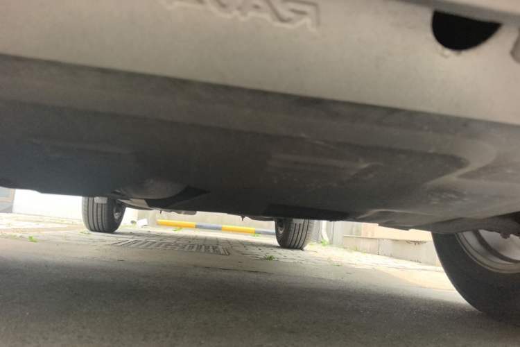 Used Toyota RAV4 2009 2.4L Automatic Luxury Edition Chassis Front