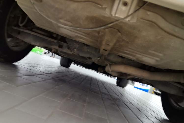 Used Toyota RAV4 2009 2.4L Automatic Luxury Edition Chassis Rear