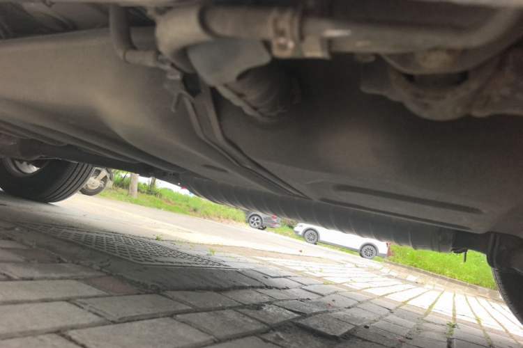 Used Toyota RAV4 2009 2.4L Automatic Luxury Edition Chassis Rear Left