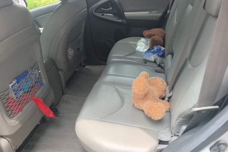 Used Toyota RAV4 2009 2.4L Automatic Luxury Edition Left Rear Seat