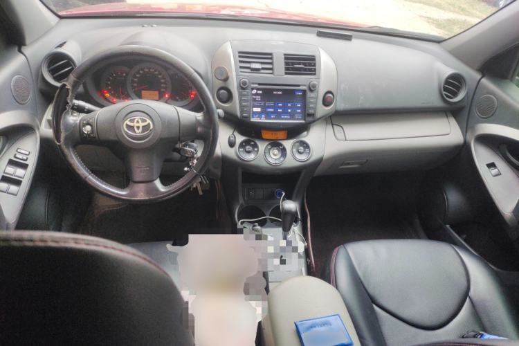 Used Toyota RAV4 2009 2.0L Automatic Luxury Edition Center Console