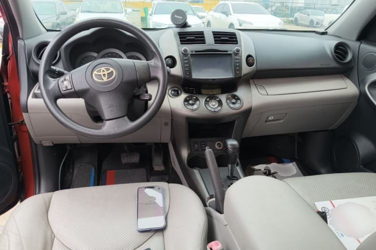 Used Toyota RAV4 2009 2.4L Automatic Luxury Navigation Edition Center Console