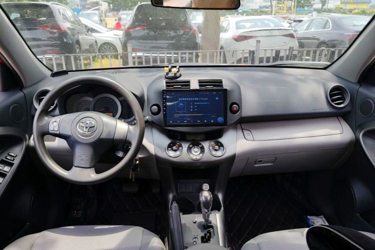 Used Toyota RAV4 2009 2.0L Automatic Classic Edition Center Console