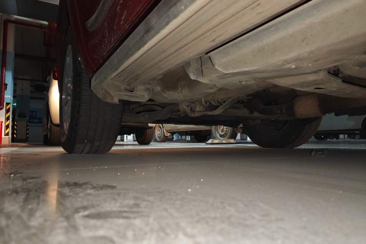 Used Toyota RAV4 2009 2.4L Automatic Luxury Edition Chassis Front Left