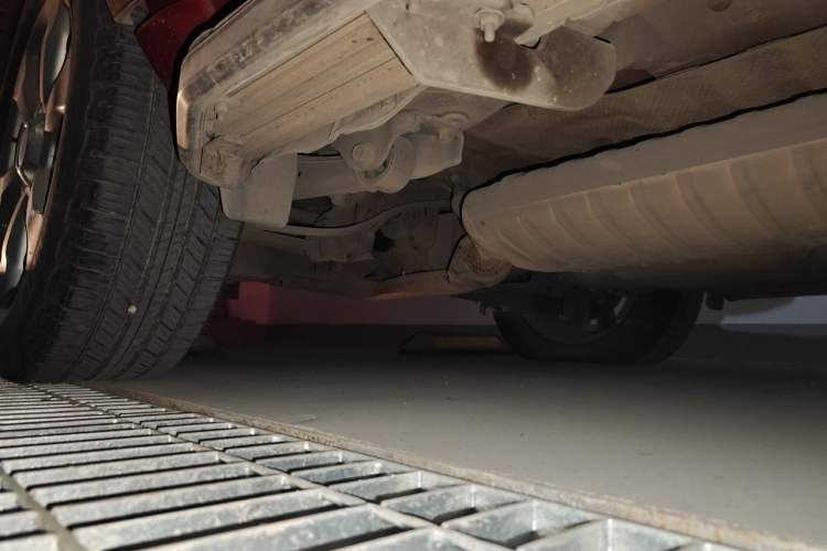 Used Toyota RAV4 2009 2.4L Automatic Luxury Edition Chassis Rear Right