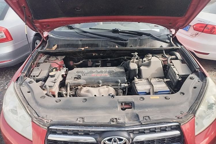 Used Toyota RAV4 2009 2.4L Manual Luxury Edition Engine Bay
