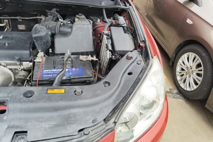 Used Toyota RAV4 2009 2.4L Automatic Luxury Navigation Edition Engine Bay Left