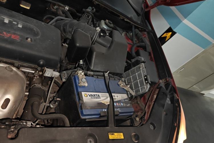 Used Toyota RAV4 2009 2.4L Automatic Luxury Edition Engine Bay Left