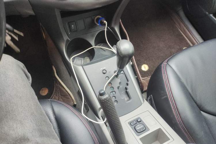 Used Toyota RAV4 2009 2.0L Automatic Luxury Edition Gear Lever