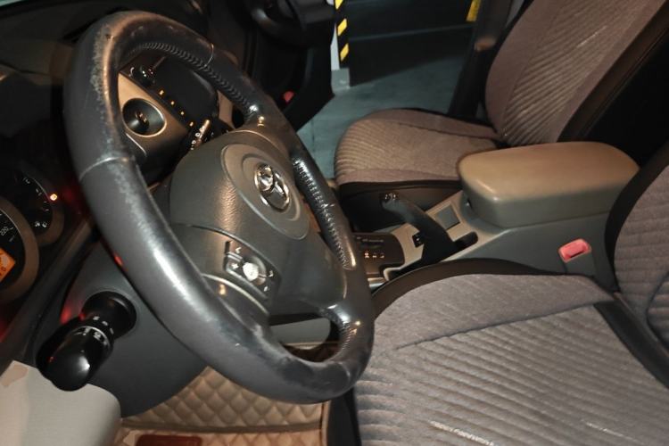 Used Toyota RAV4 2009 2.4L Automatic Luxury Edition Left Front Seat