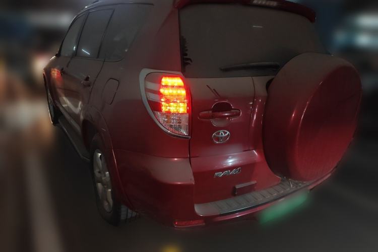 Used Toyota RAV4 2009 2.4L Automatic Luxury Edition Rear Left 45 Deg