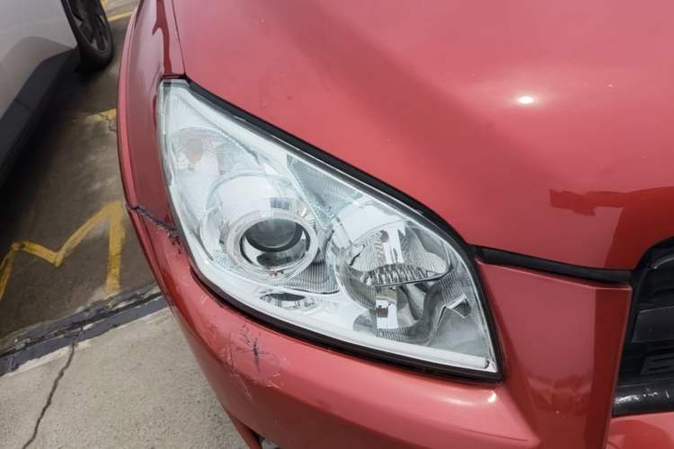 Used Toyota RAV4 2009 2.4L Automatic Luxury Navigation Edition Right Front Headlight