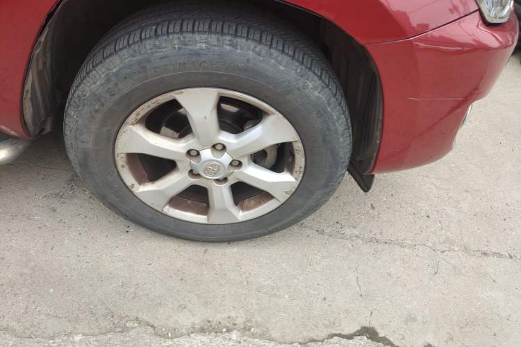 Used Toyota RAV4 2009 2.0L Automatic Luxury Edition Right Front Wheel Hub