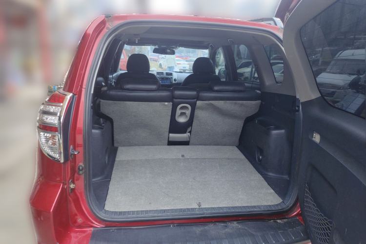 Used Toyota RAV4 2009 2.0L Automatic Luxury Edition Trunk