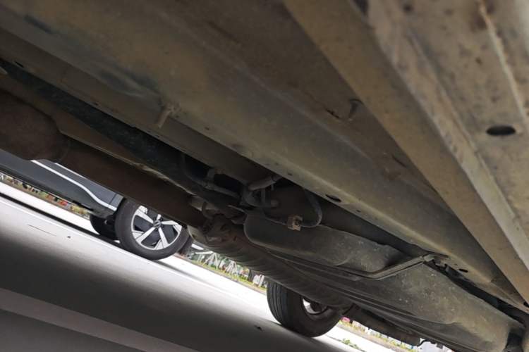 Used Toyota RAV4 2009 2.4L Automatic Luxury Edition Chassis Front Left