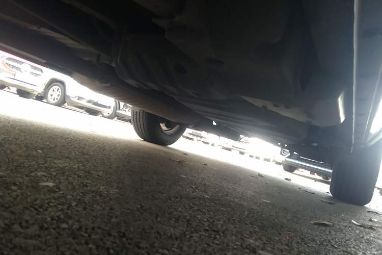 Used Toyota RAV4 2009 2.4L Automatic Luxury Edition Chassis Front Left