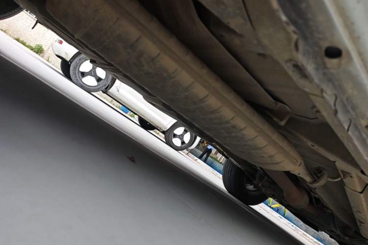 Used Toyota RAV4 2009 2.4L Automatic Luxury Edition Chassis Rear Right