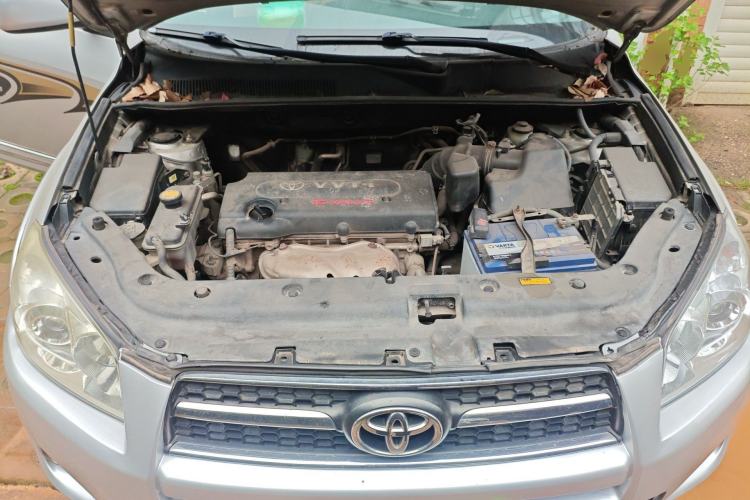 Used Toyota RAV4 2009 2.4L Automatic Luxury Edition Engine Bay