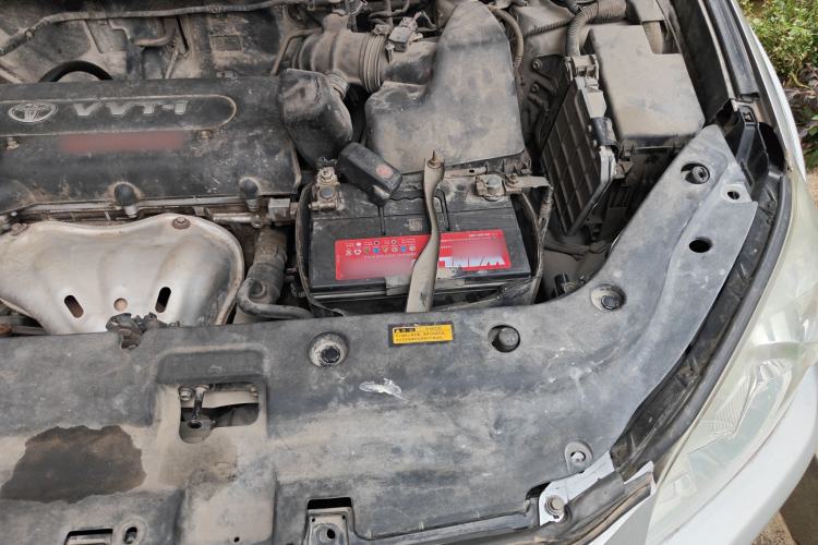 Used Toyota RAV4 2009 2.4L Automatic Luxury Navigation Edition Engine Bay Left