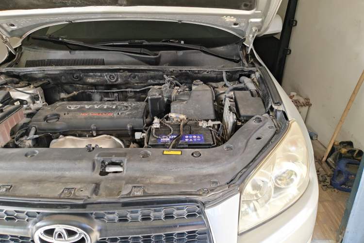 Used Toyota RAV4 2009 2.0L Manual Classic Edition Engine Bay Left