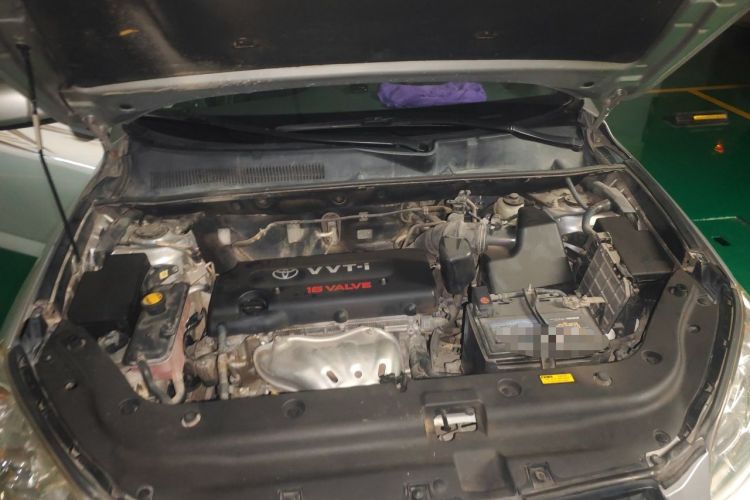 Used Toyota RAV4 2009 2.0L Manual Luxury Edition Engine Bay